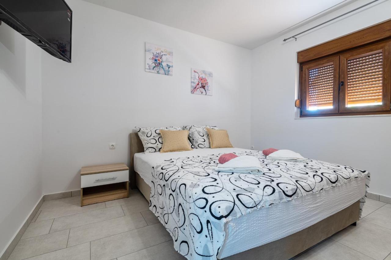 Apartments Mira Неум Экстерьер фото